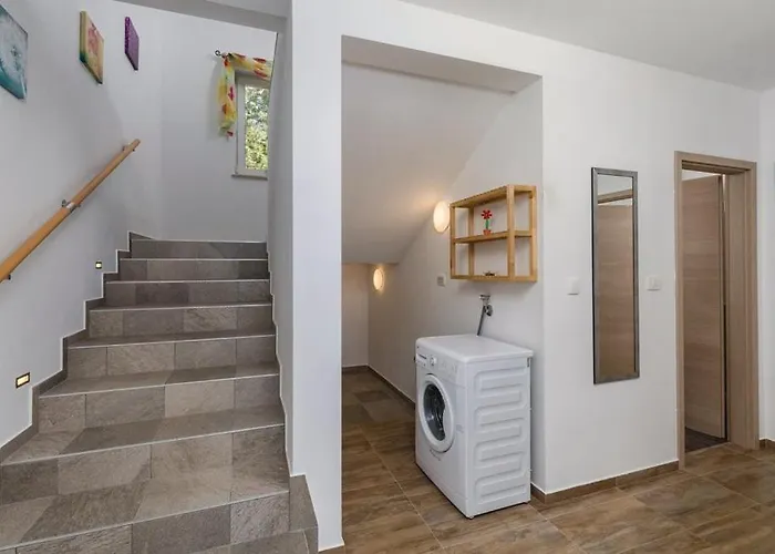 Dijana 펜션 Viskovići