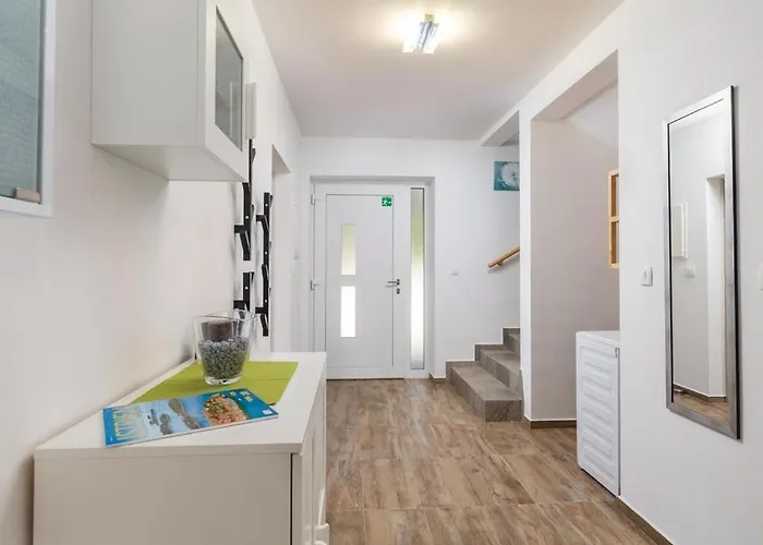 Dijana 펜션 Viskovići