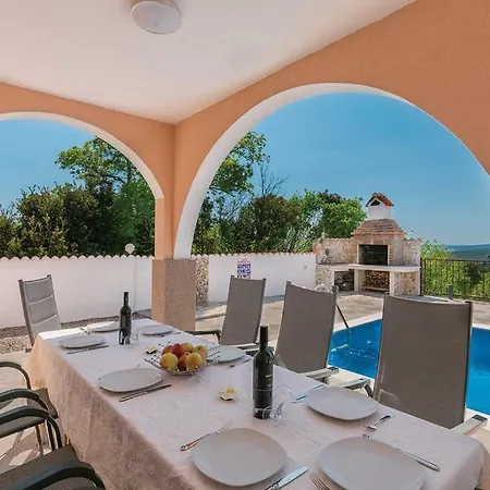 Holiday home Dijana
