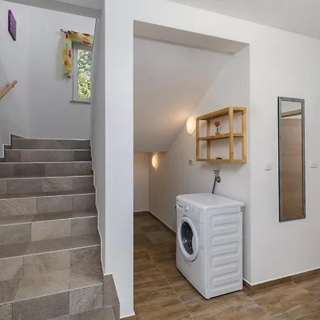 Dijana Holiday home Viskovici