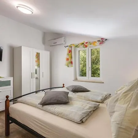 Dijana Holiday home